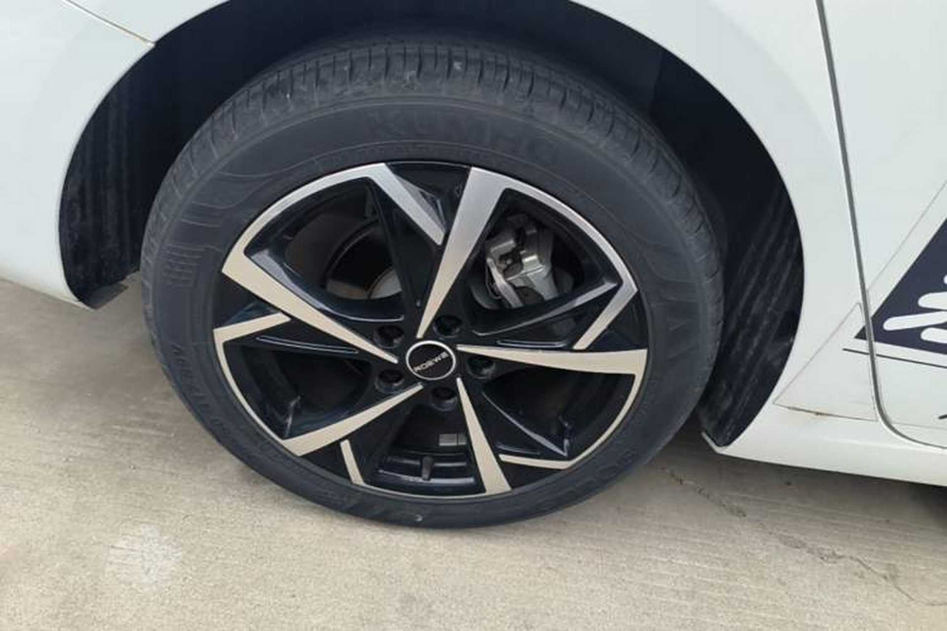Used Roewe i5 2023 1.5L CVT Luxury Edition Exterior 5