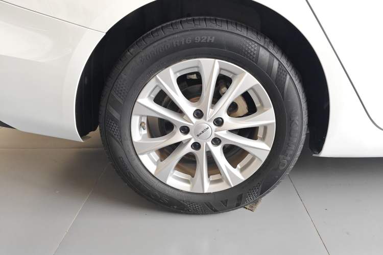 Used Roewe i5 2023 1.5L Manual Comfort Edition Exterior 5