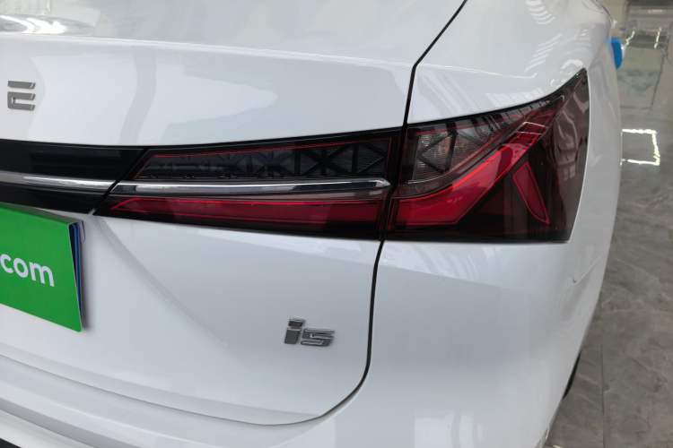 Used Roewe i5 2023 1.5L CVT Luxury Edition Exterior 6