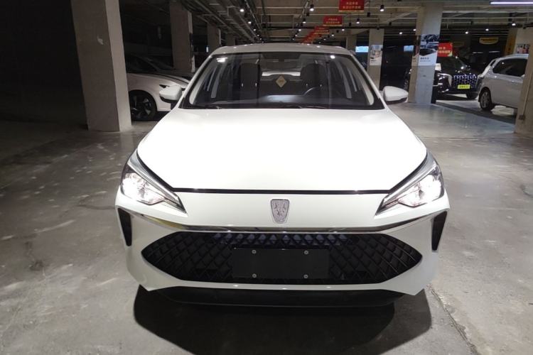 Used Roewe i5 2023 1.5L Manual Comfort Edition Front