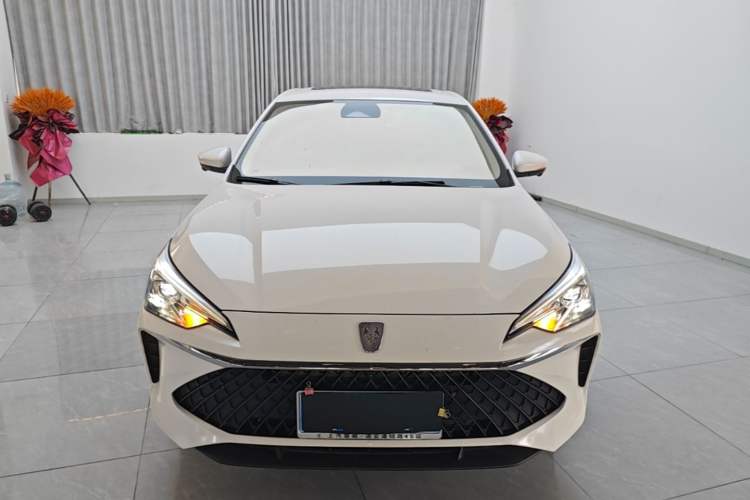 Used Roewe i5 2023 1.5L CVT Flagship Edition Front