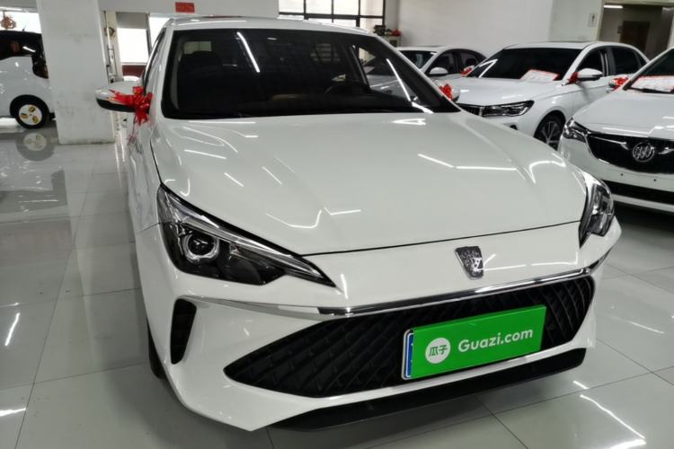 Used Roewe i5 2023 1.5L CVT Luxury Edition Front Right 45 Deg