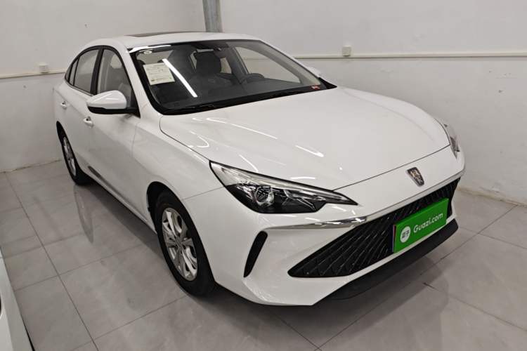 Used Roewe i5 2023 1.5L CVT Luxury Edition Front Right 45 Deg