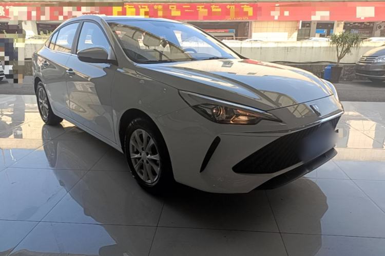 Used Roewe i5 2023 1.5L CVT Luxury Edition Front Right 45 Deg