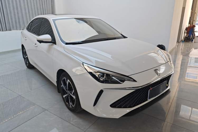 Used Roewe i5 2023 1.5L CVT Flagship Edition Front Right 45 Deg