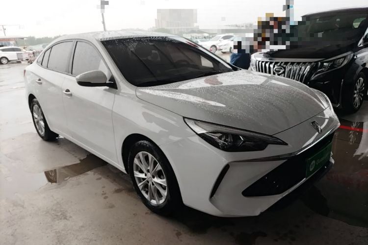 Used Roewe i5 2023 1.5L Manual Comfort Edition Front Right 45 Deg