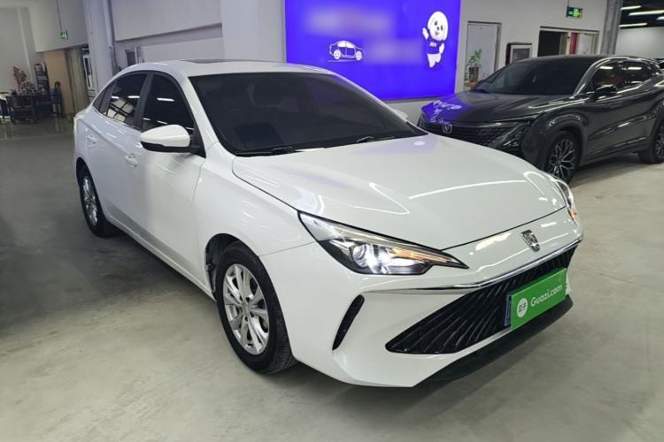 Used Roewe i5 2023 1.5L CVT Luxury Edition Front Right 45 Deg