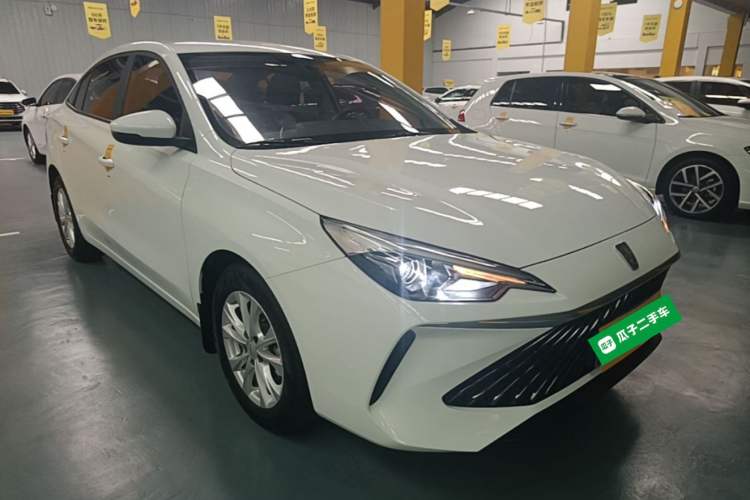 Used Roewe i5 2023 1.5L Manual Comfort Edition Front Right 45 Deg