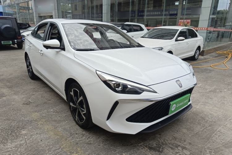 Used Roewe i5 2023 1.5L CVT Luxury Edition Front Right 45 Deg