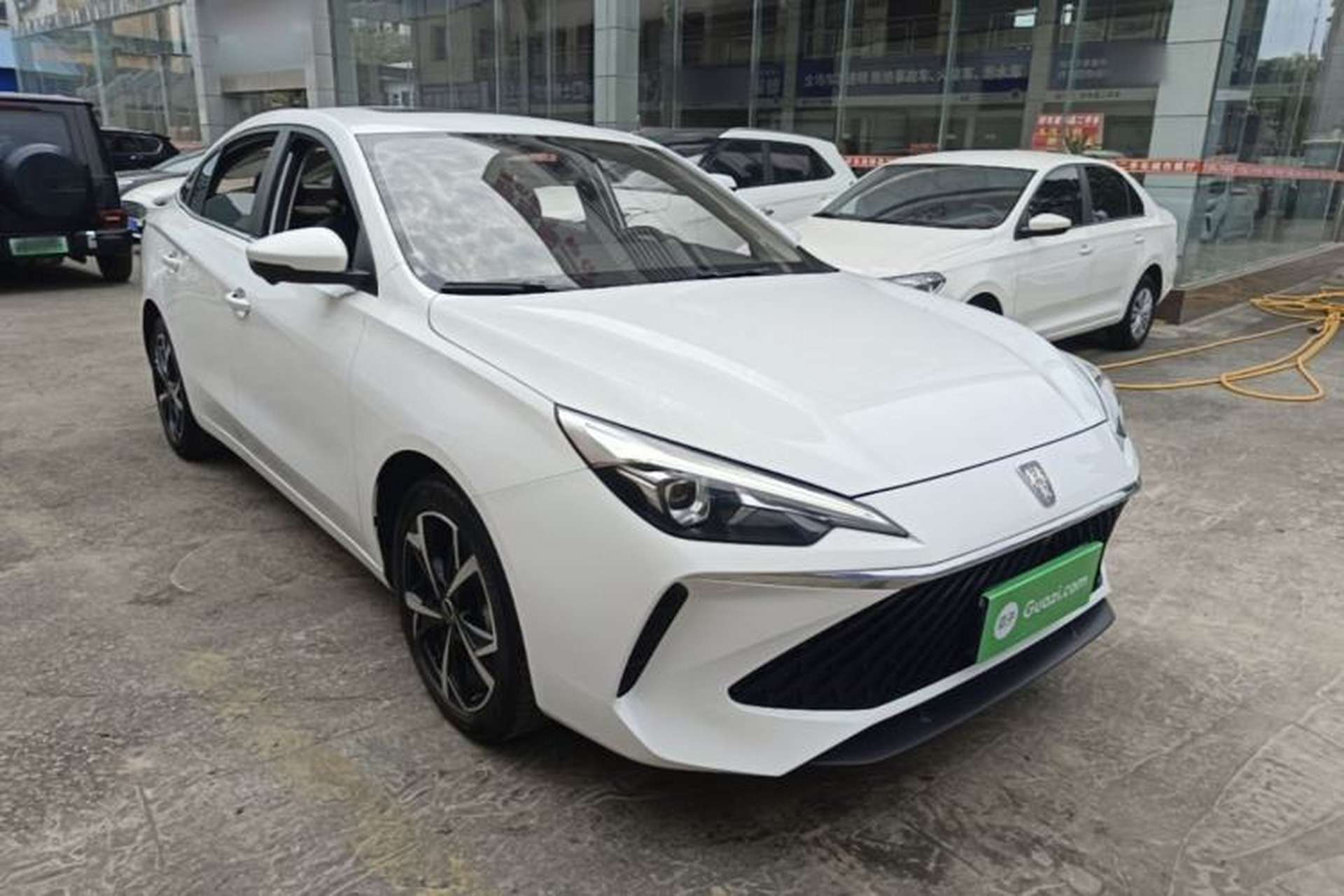 Used Roewe i5 2023 1.5L CVT Luxury Edition Front Right 45 Deg