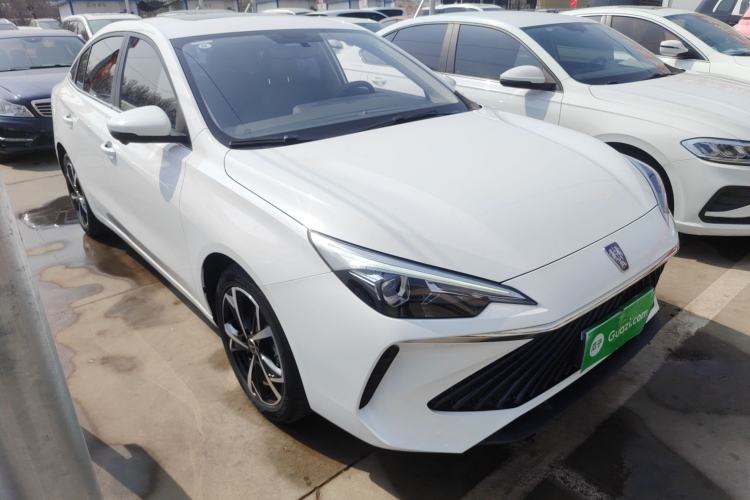 Used Roewe i5 2023 1.5L CVT Luxury Edition Front Right 45 Deg