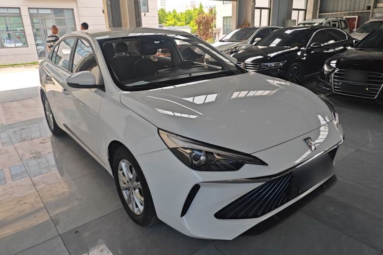 Used Roewe i5 2023 1.5L Manual Comfort Edition Front Right 45 Deg