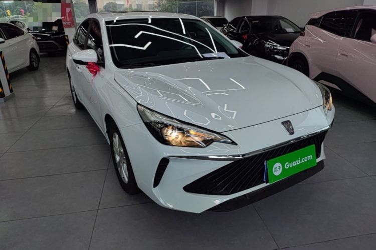 Used Roewe i5 2023 1.5L CVT Luxury Edition Front Right 45 Deg