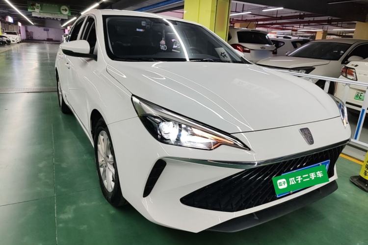 Used Roewe i5 2023 1.5L CVT Luxury Edition Front Right 45 Deg