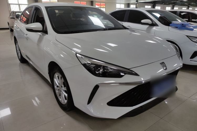 Used Roewe i5 2023 1.5L Manual Comfort Edition Front Right 45 Deg