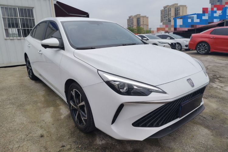 Used Roewe i5 2023 1.5L CVT Luxury Edition Front Right 45 Deg