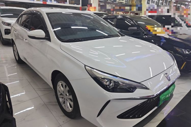 Used Roewe i5 2023 1.5L CVT Luxury Edition Front Right 45 Deg