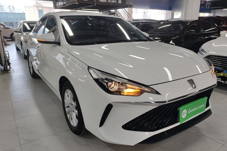 Used Roewe i5 2023 1.5L CVT Luxury Edition Front Right 45 Deg