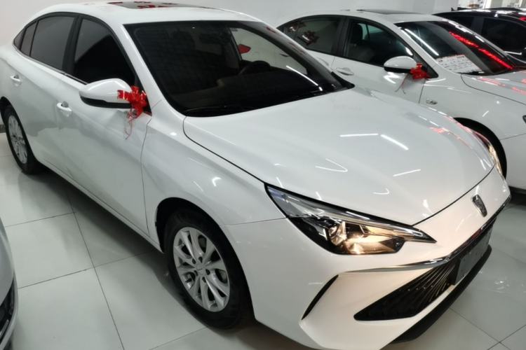 Used Roewe i5 2023 1.5L CVT Luxury Edition Front Right 45 Deg