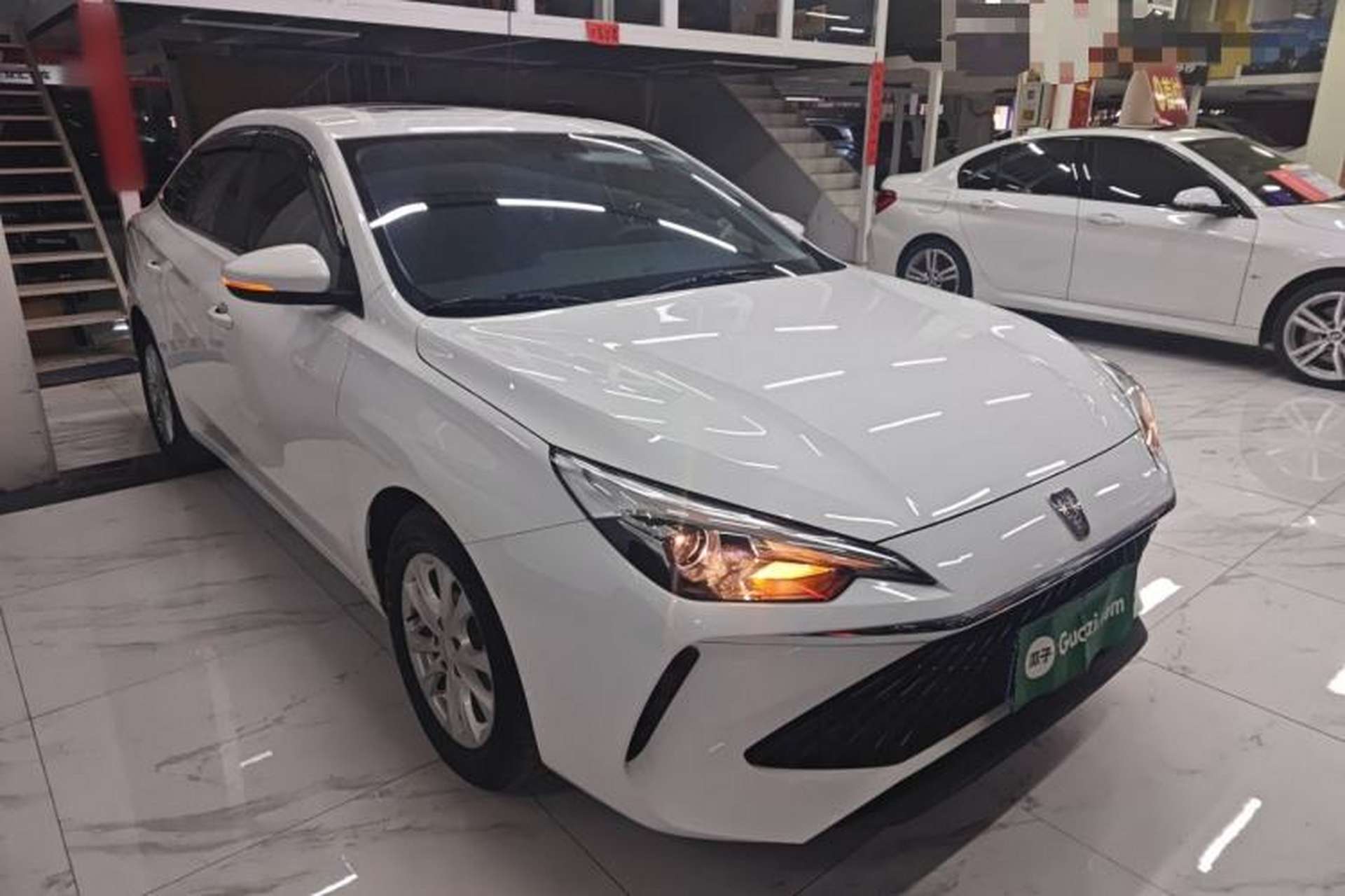 Used Roewe i5 2023 1.5L CVT Luxury Edition Front Right 45 Deg