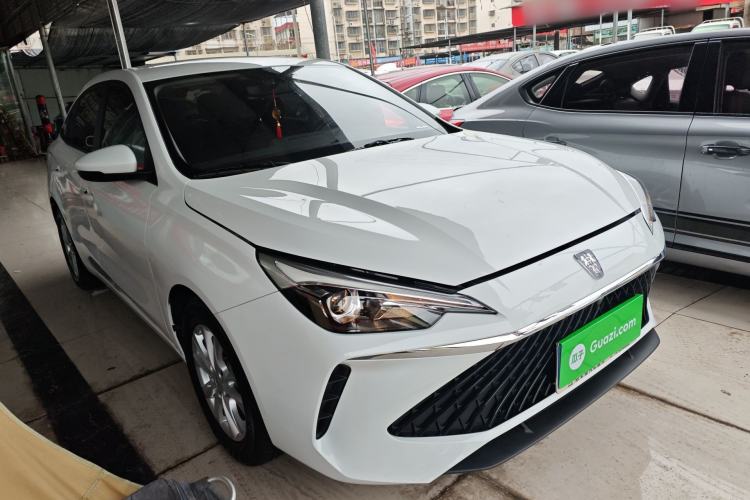Used Roewe i5 2023 1.5L Manual Comfort Edition Front Right 45 Deg