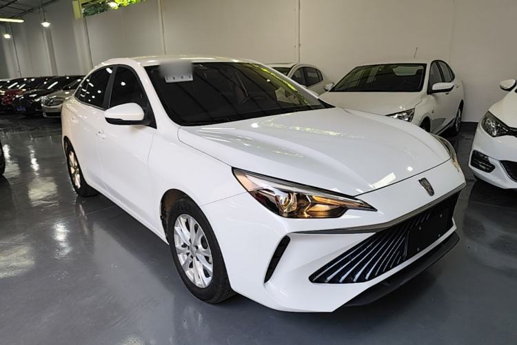 Used Roewe i5 2023 1.5L Manual Comfort Edition Front Right 45 Deg