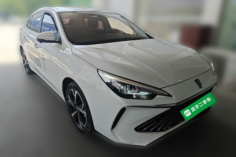 Used Roewe i5 2023 1.5L CVT Luxury Edition Front Right 45 Deg
