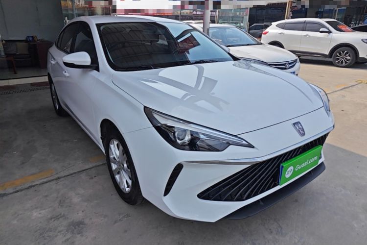 Used Roewe i5 2023 1.5L CVT Luxury Edition Front Right 45 Deg