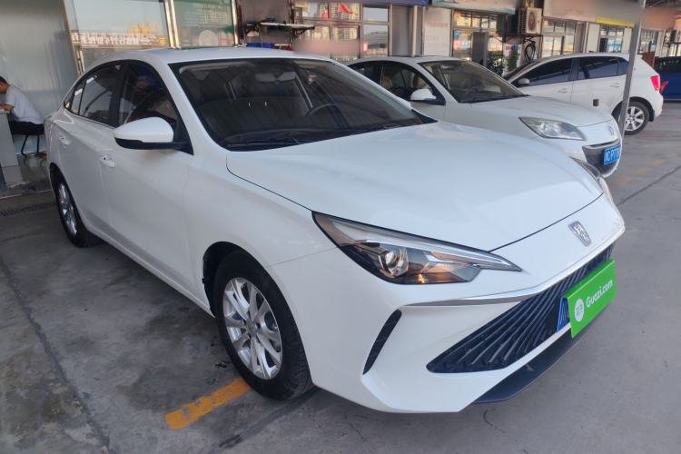 Used Roewe i5 2023 1.5L CVT Luxury Edition Front Right 45 Deg