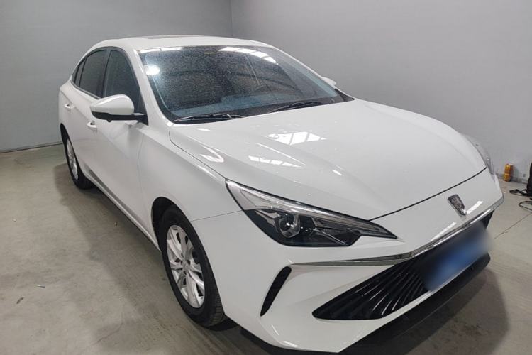 Used Roewe i5 2023 1.5L CVT Luxury Edition Front Right 45 Deg