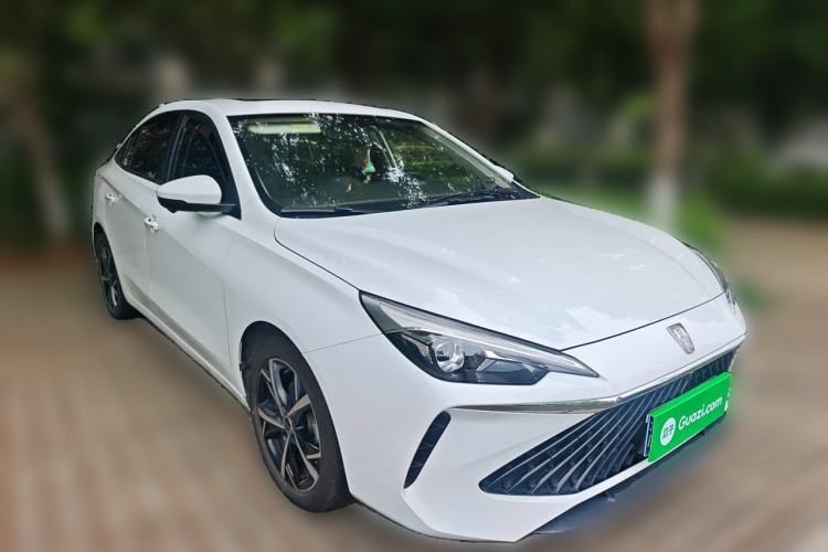 Used Roewe i5 2023 1.5L CVT Luxury Edition Front Right 45 Deg