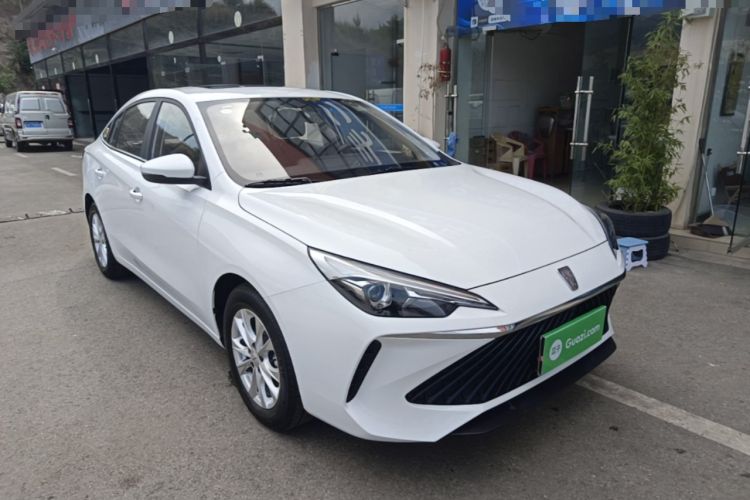 Used Roewe i5 2023 1.5L CVT Luxury Edition Front Right 45 Deg