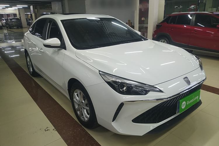 Used Roewe i5 2023 1.5L CVT Luxury Edition Front Right 45 Deg