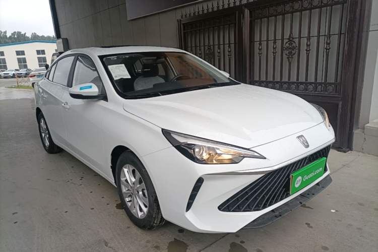 Used Roewe i5 2023 1.5L CVT Luxury Edition Front Right 45 Deg
