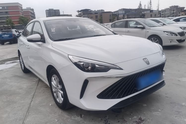 Used Roewe i5 2023 1.5L Manual Comfort Edition Front Right 45 Deg