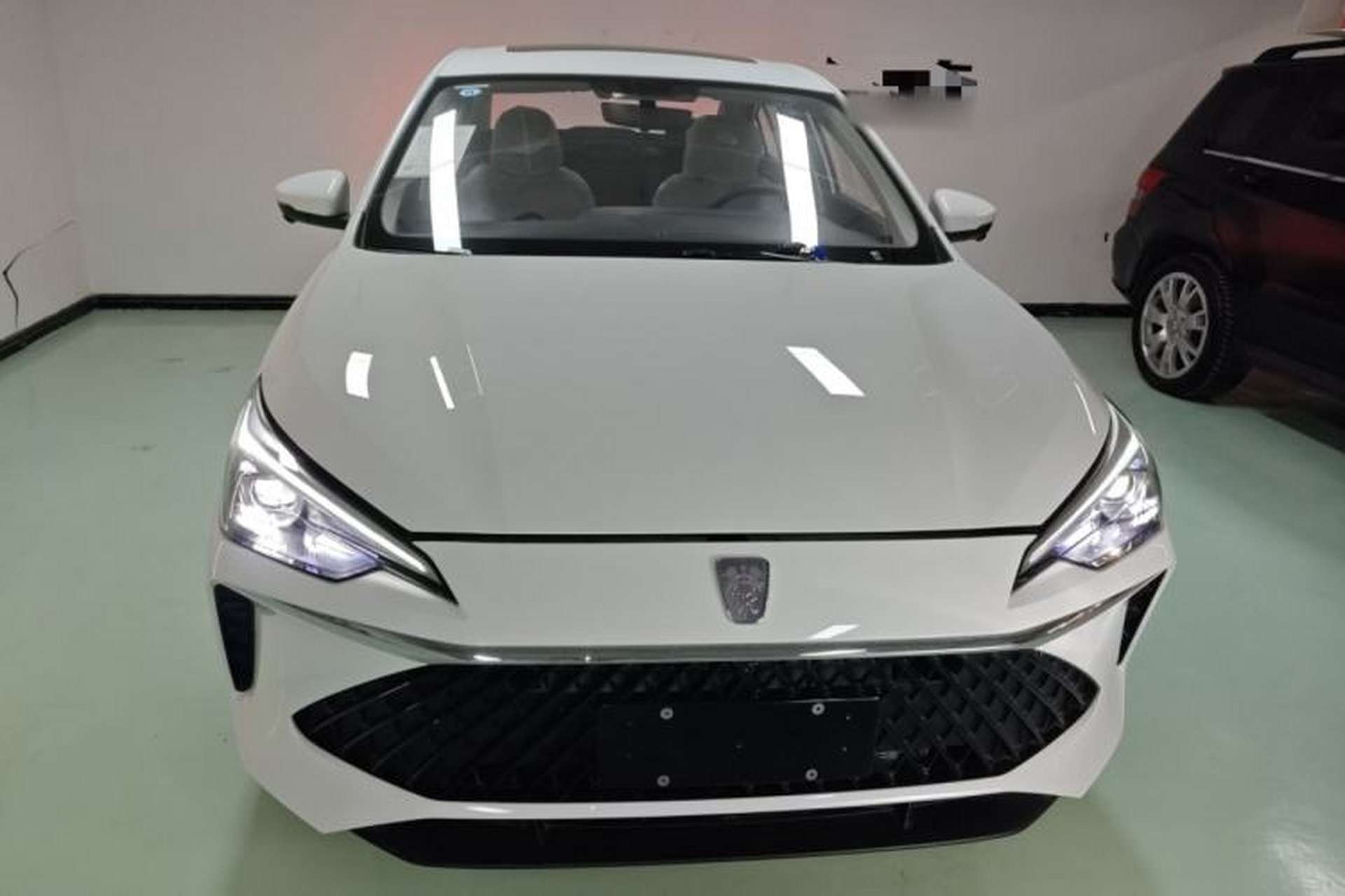 Used Roewe i5 2023 1.5L CVT Luxury Edition Front