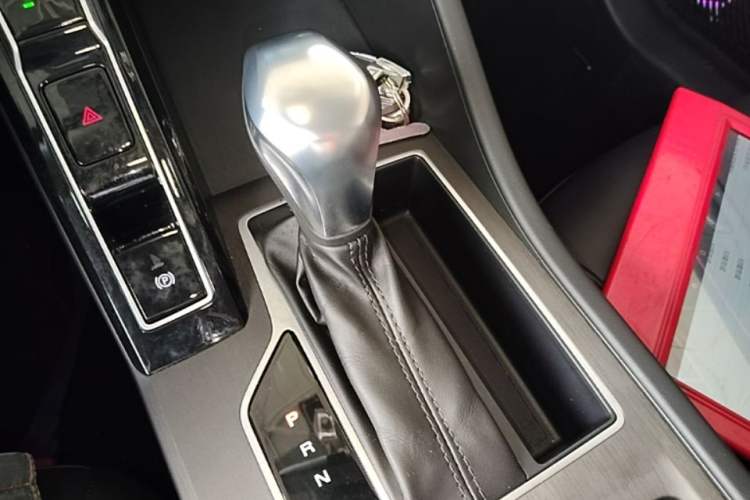 Used Roewe i5 2023 1.5L CVT Luxury Edition Gear Lever