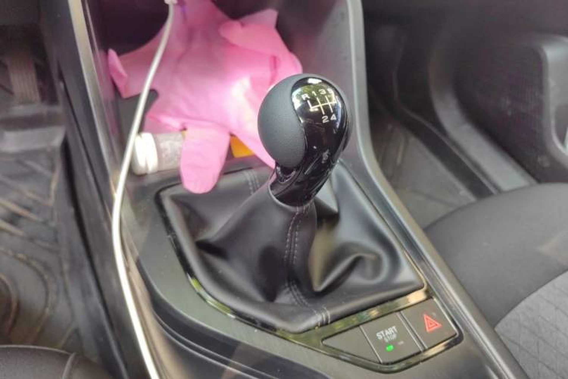 Used Roewe i5 2023 1.5L Manual Comfort Edition Gear Lever