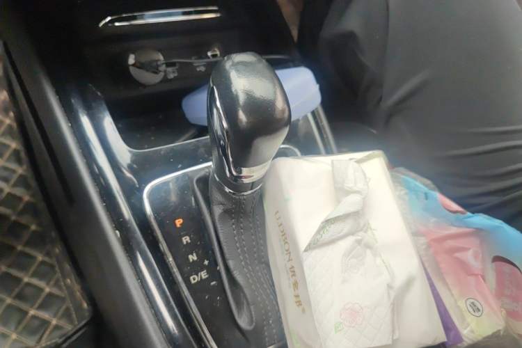Used Roewe i5 2023 1.5L CVT Luxury Edition Gear Lever