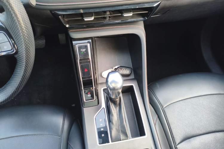Used Roewe i5 2023 1.5L CVT Luxury Edition Gear Lever