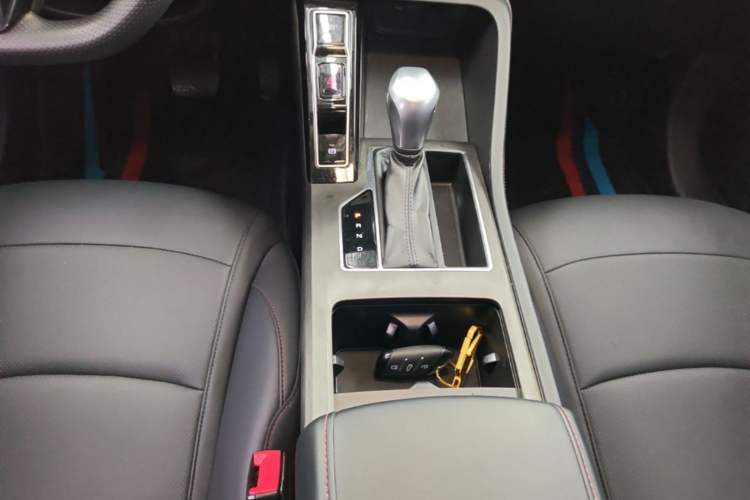 Used Roewe i5 2023 1.5L CVT Luxury Edition Gear Lever