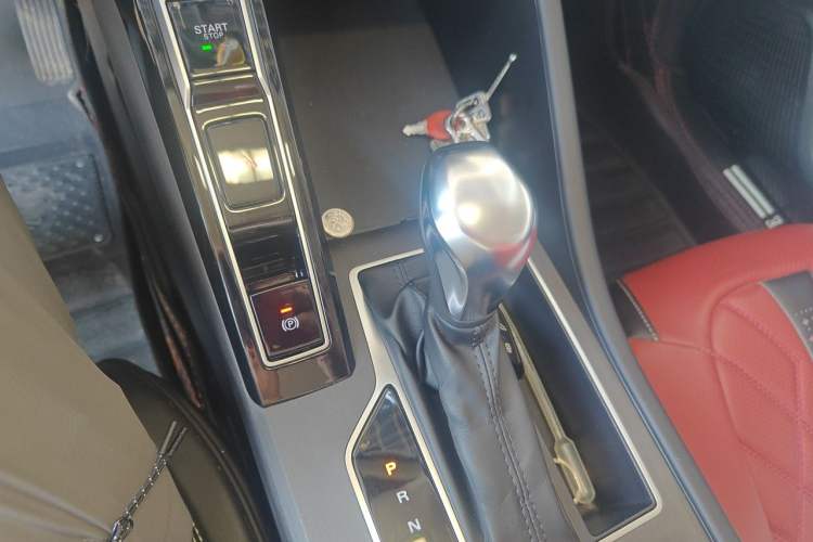 Used Roewe i5 2023 1.5L CVT Luxury Edition Gear Lever