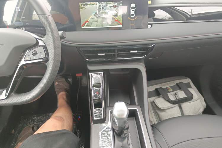 Used Roewe i5 2023 1.5L CVT Luxury Edition Gear Lever