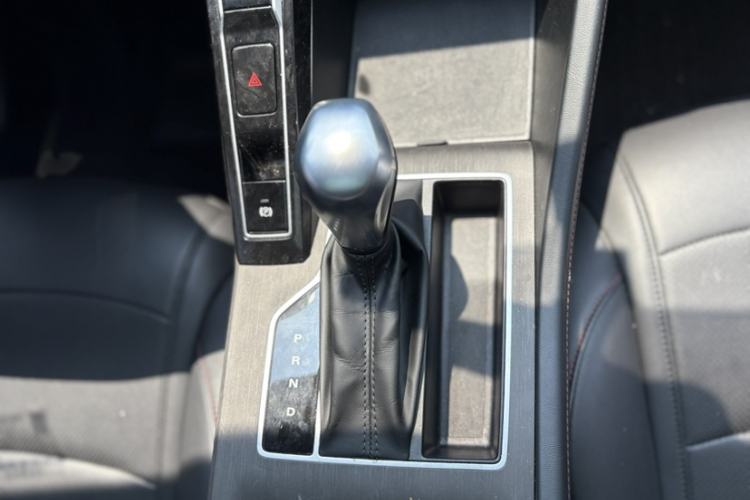 Used Roewe i5 2023 1.5L CVT Luxury Edition Gear Lever