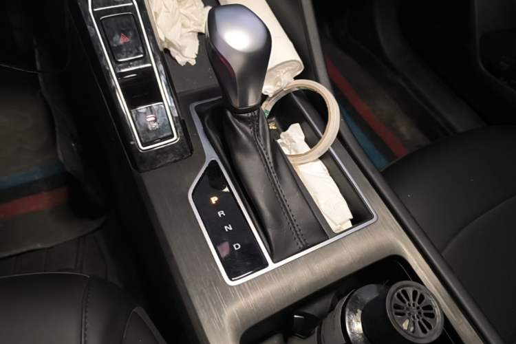 Used Roewe i5 2023 1.5L CVT Luxury Edition Gear Lever