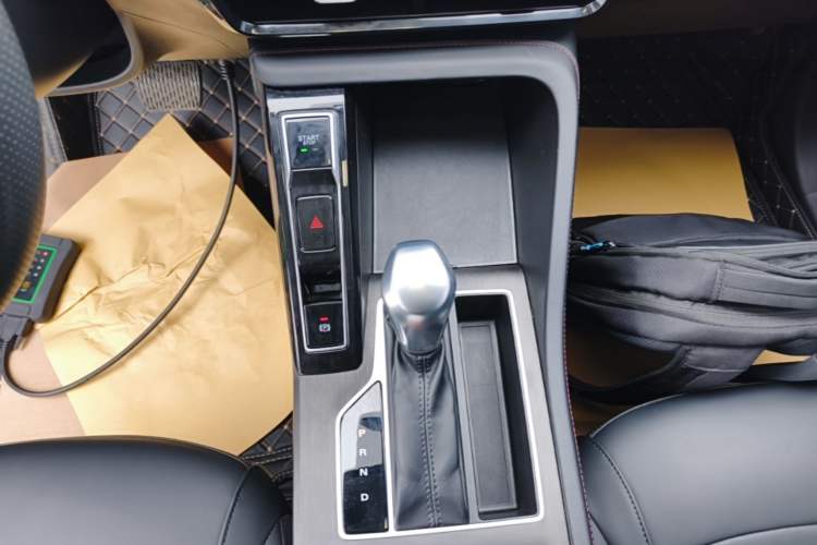 Used Roewe i5 2023 1.5L CVT Luxury Edition Gear Lever
