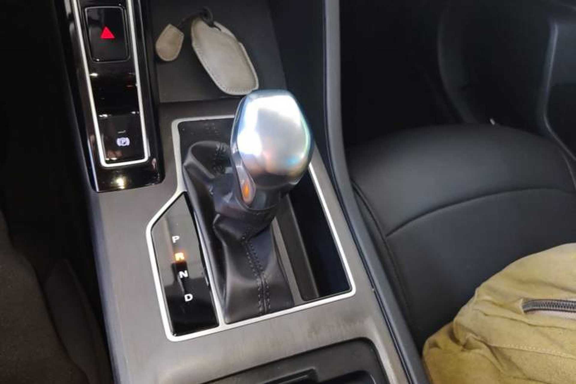 Used Roewe i5 2023 1.5L CVT Luxury Edition Gear Lever