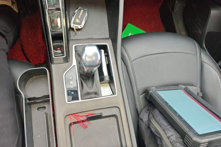 Used Roewe i5 2023 1.5L CVT Luxury Edition Gear Lever