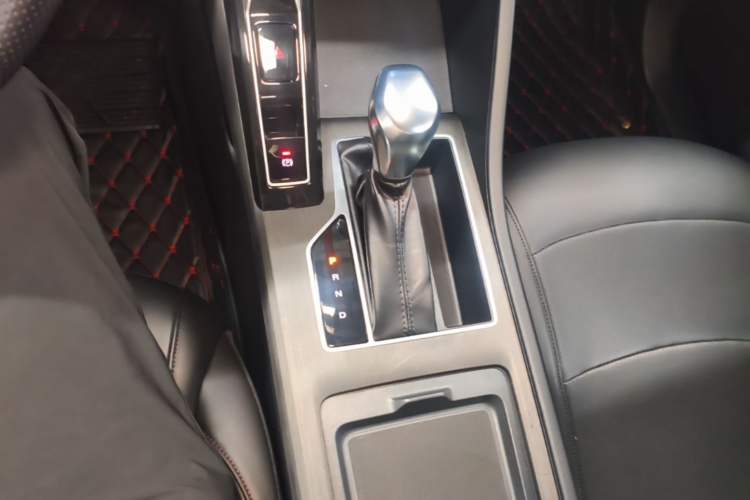 Used Roewe i5 2023 1.5L CVT Luxury Edition Gear Lever