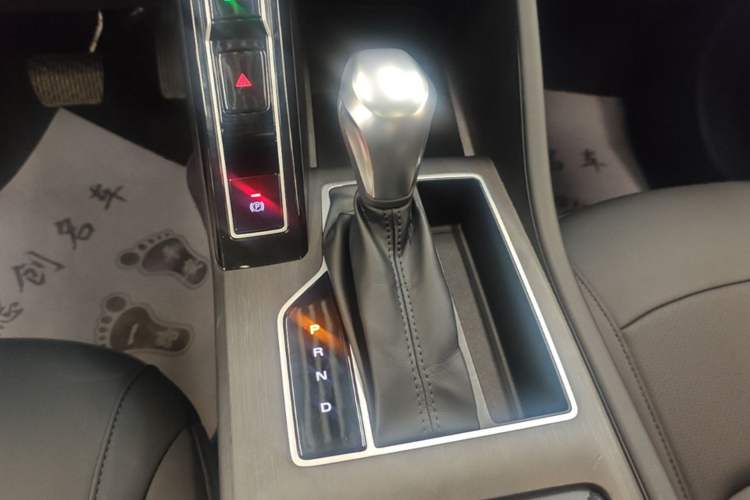 Used Roewe i5 2023 1.5L CVT Luxury Edition Gear Lever